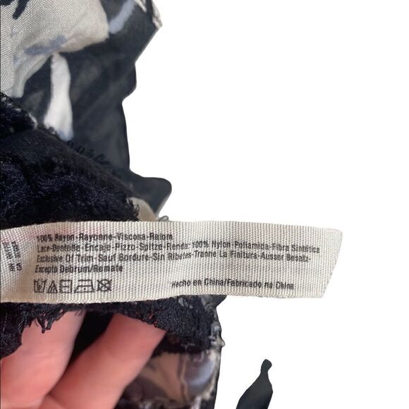 Free People Voile and Lace Trapeze Slip in Black/Grey Floral Size XS - Picture 4 of 7